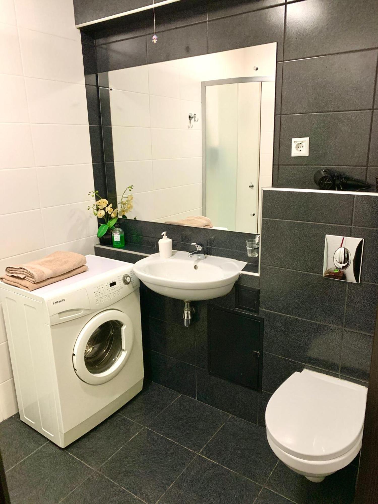 Apartment In Kharkiv , Prospect Nauki 19A Buitenkant foto